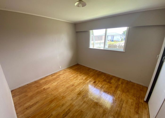  at 11 Glen Norman Ave, Henderson, Waitakere City, Auckland