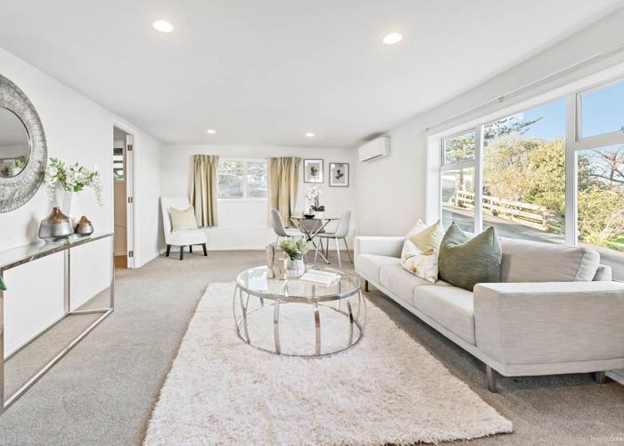  at 9 Camelot Place, Glenfield, Auckland