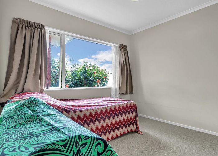  at 16/36 Growers Lane, Mangere East, Auckland