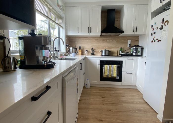  at 10/15 Andersons Road, Oteha, North Shore City, Auckland