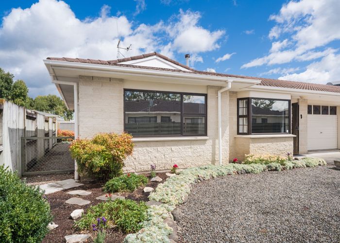  at 8 Oxford Street, Hokowhitu, Palmerston North, Manawatu / Whanganui