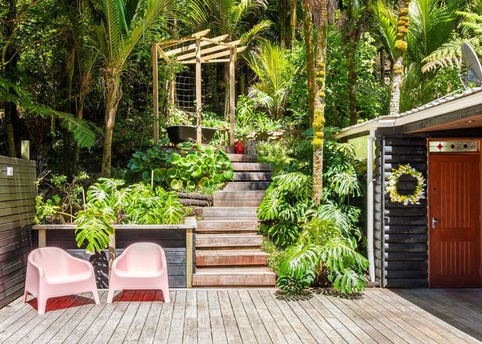  at 24 Mahoe Road, Titirangi, Waitakere City, Auckland