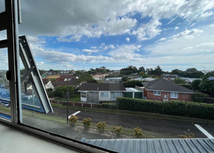  at 6B Botany Road, Howick, Auckland