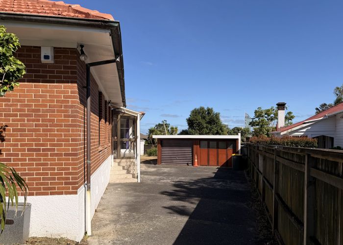  at 9 Jutland Road, Hauraki, North Shore City, Auckland