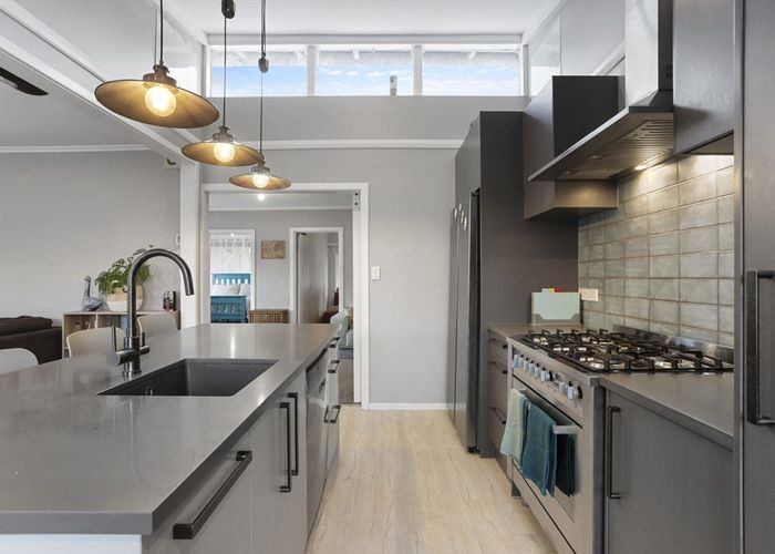  at 85 Rangeview Road, Sunnyvale, Waitakere City, Auckland