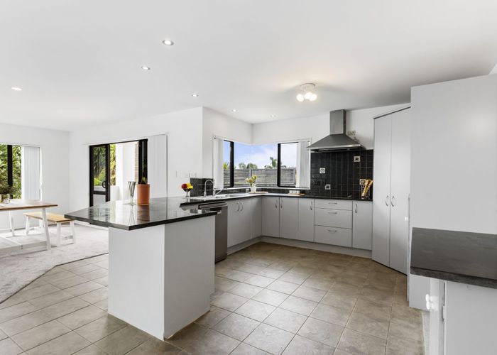 at 26 Lamia Place, The Gardens, Auckland
