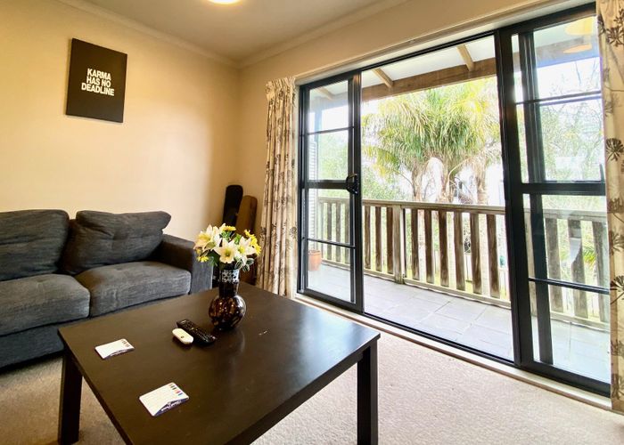  at 38/5 Carolina Place, Albany, North Shore City, Auckland