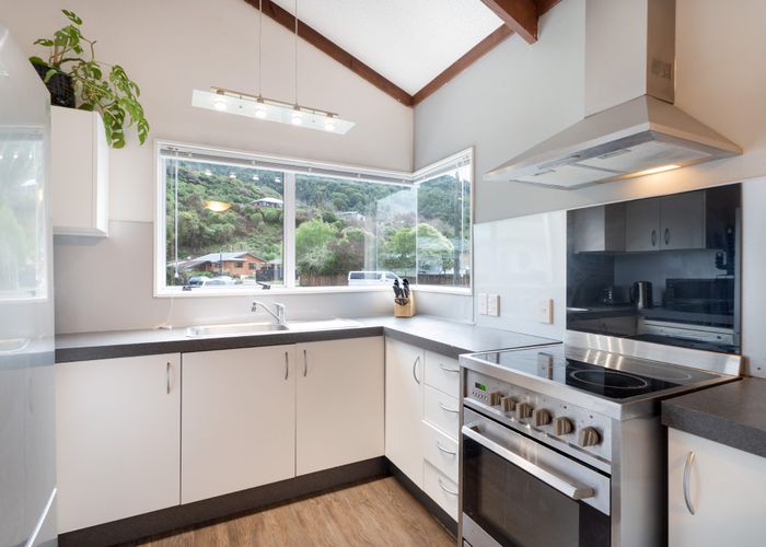  at 11 Tulsa Grove, Totara Park, Upper Hutt, Wellington