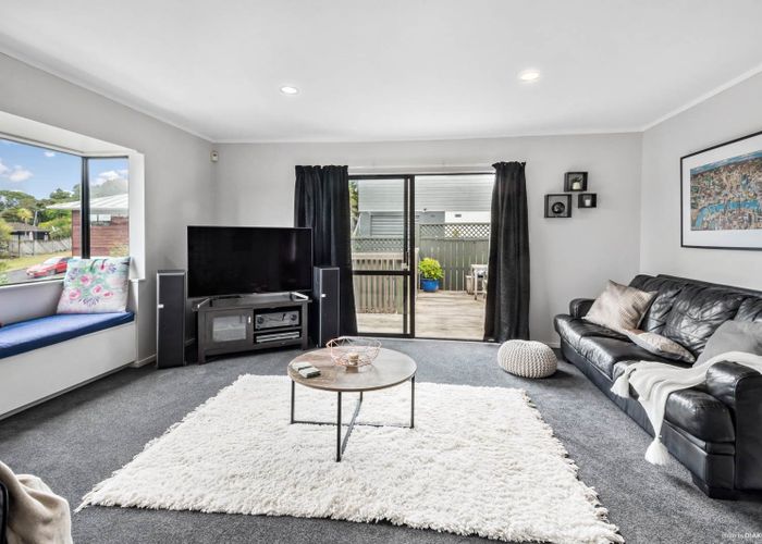  at 2/6 Antrim Grove, Bayview, Auckland