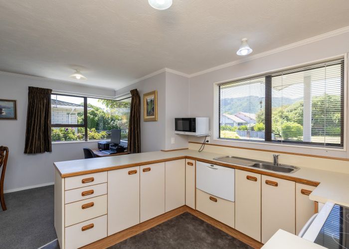  at 2 Kanawa Street, Waikanae, Kapiti Coast, Wellington