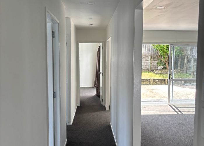 at 2/45 Sungrove Rise, Sunnyvale, Waitakere City, Auckland