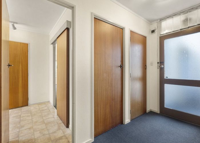  at 1/18 Armadale Road, Remuera, Auckland