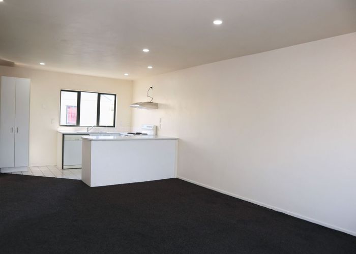  at 2/12 Ambrico Place, New Lynn, Waitakere City, Auckland