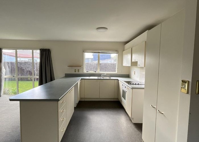  at 6 Blue Gum Place, New Brighton, Christchurch