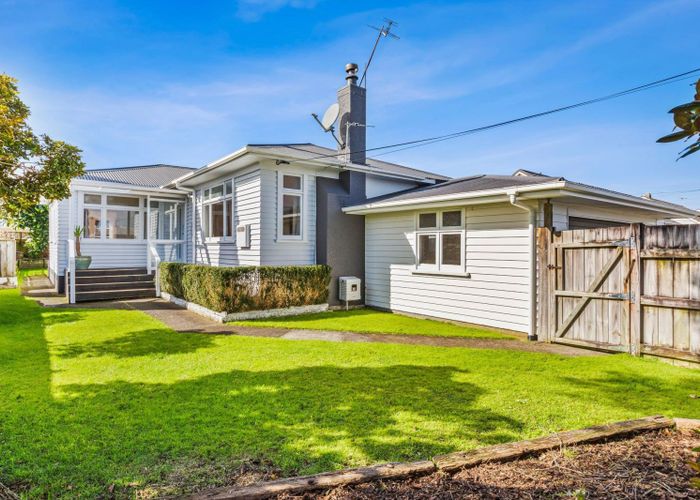  at 43 Lismore Street, Strandon, New Plymouth