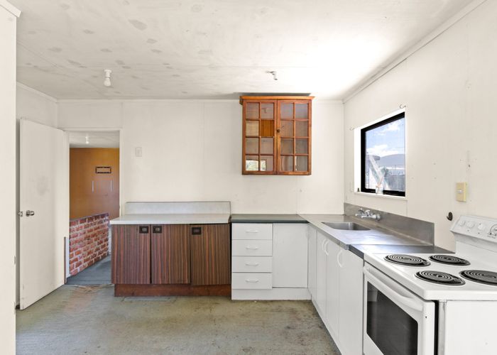  at 142 Main Road, Makaraka, Gisborne