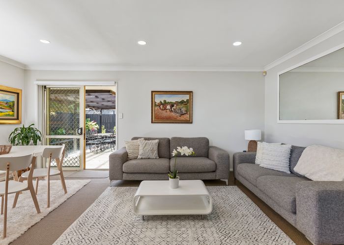  at 33 Greenpark Road, Penrose, Auckland