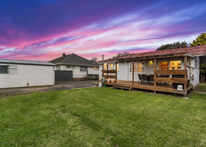  at 111 Henderson Valley Road, Henderson, Auckland