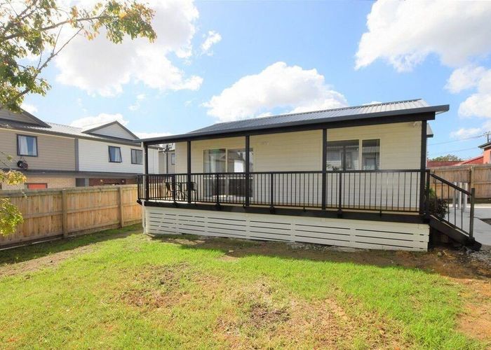  at Henderson, Waitakere City, Auckland