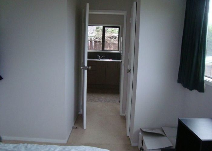 at 32 Sycamore Drive, Sunnynook, Auckland