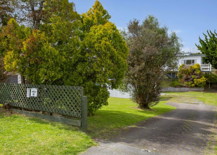 For sale 15 Waitahanui Avenue, Town Centre, Taupo, Waikato homes.co.nz