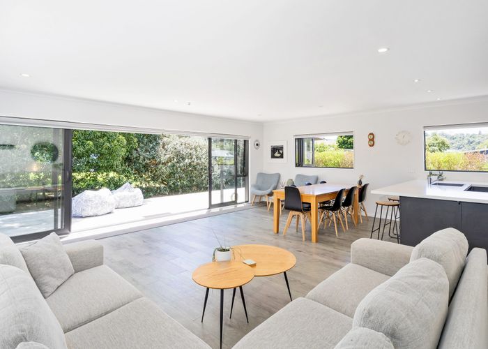  at 8 Voyager Place, Cooks Beach