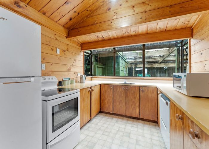  at 2/25 Beach Road, Manly, Whangaparaoa