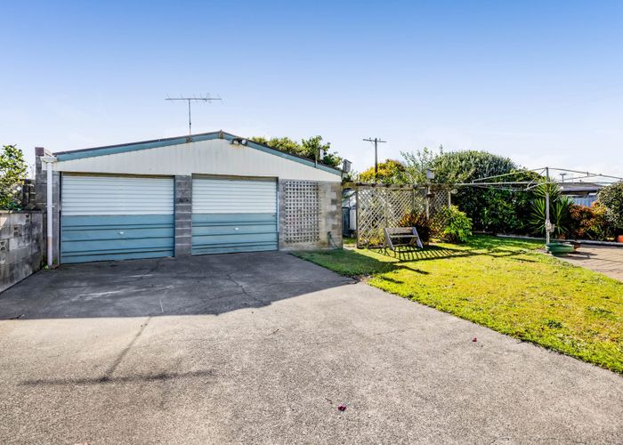  at 124 Glover Road, Hawera