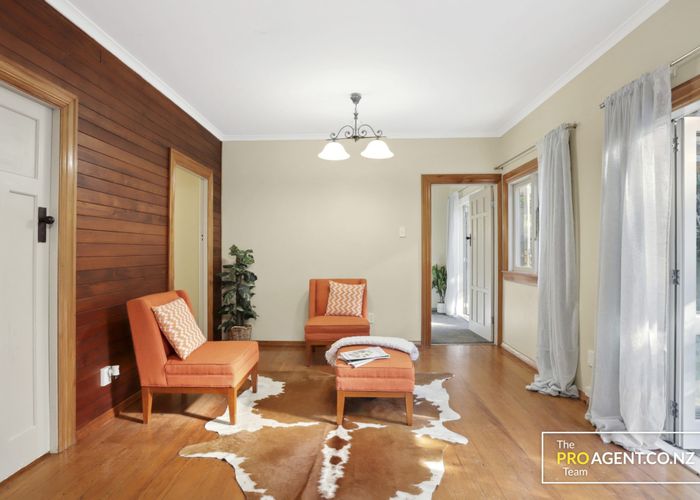  at 38 Western Road, Laingholm, Waitakere City, Auckland