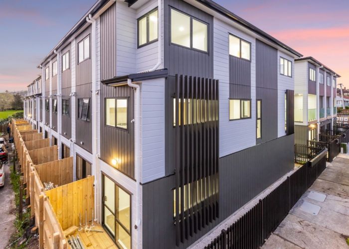  at 11/717-719 Sandringham Ext, Mount Roskill, Auckland City, Auckland