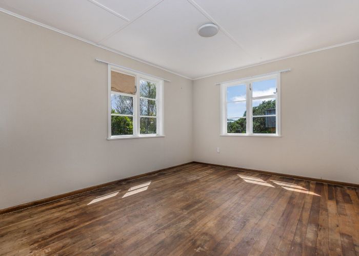  at 35 Gloucester Street, Cannons Creek, Porirua, Wellington