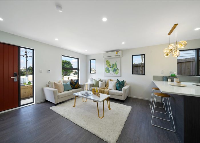  at 4/13 Sarona Avenue, Glen Eden, Waitakere City, Auckland
