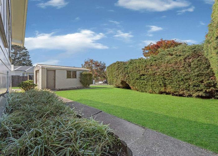  at 47 Claverdon Drive, Massey, Waitakere City, Auckland