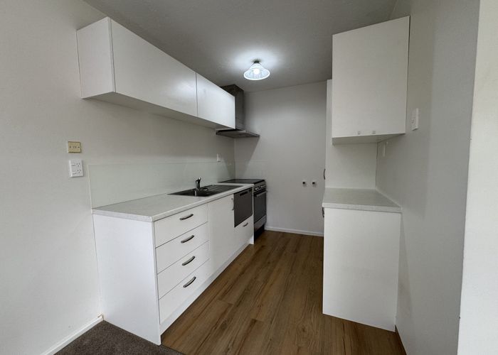  at 2/260 Lincoln Road, Addington, Christchurch City, Canterbury