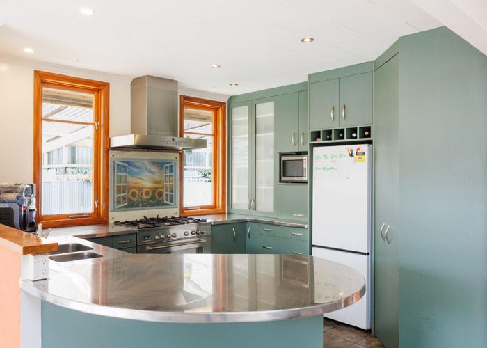  at 18 Park Road, West End, Palmerston North