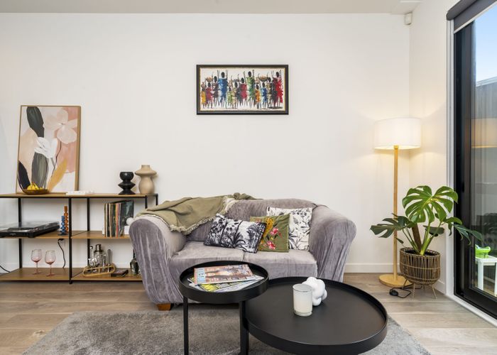  at 5B Beach Road, Te Atatu Peninsula, Waitakere City, Auckland