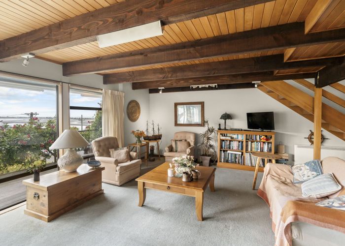  at 19 Moncks Spur Road, Redcliffs, Christchurch City, Canterbury