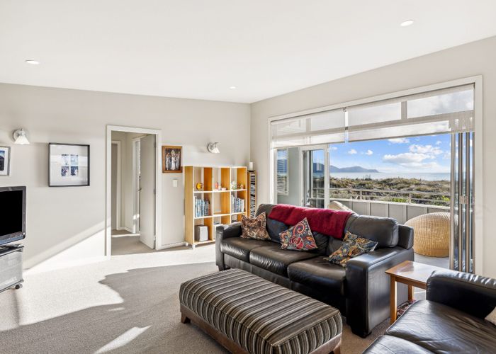  at 33 Marram Way, Peka Peka