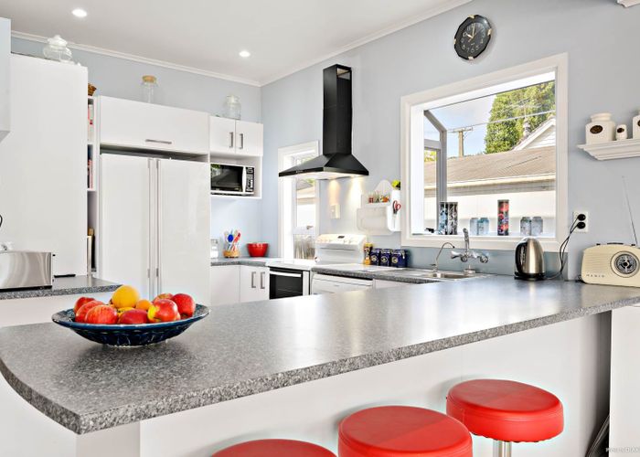  at 38 Fairview Road, Papatoetoe, Auckland
