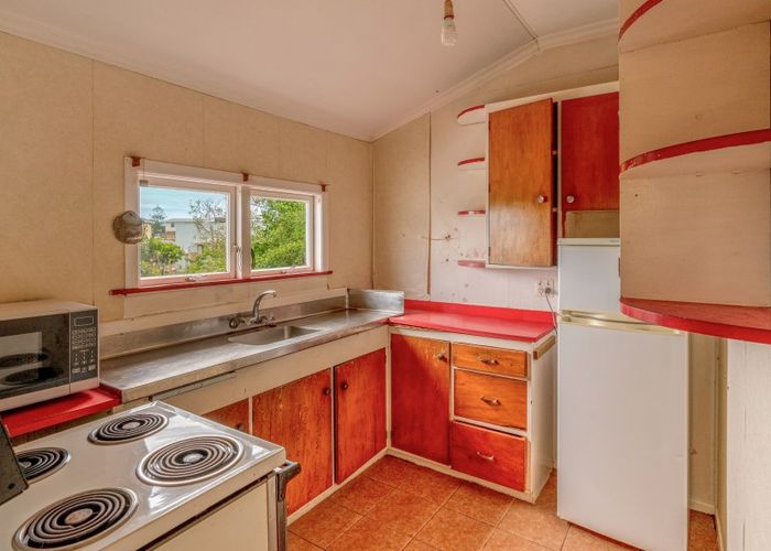 at 33 Tasman Road, Otaki Beach, Otaki