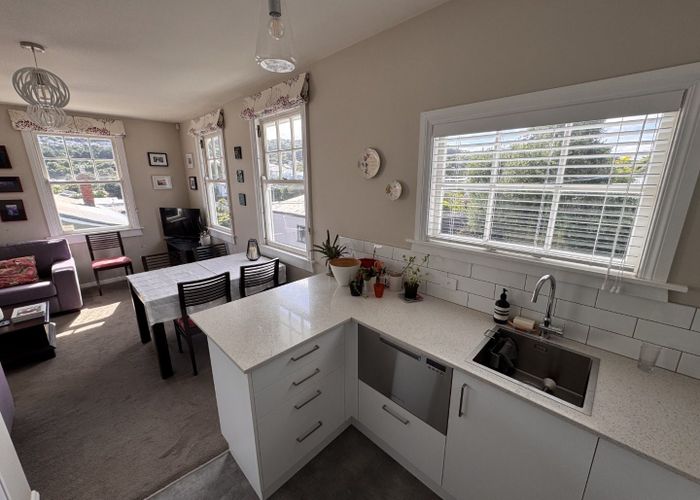  at 2A Dawson Street, Berhampore, Wellington