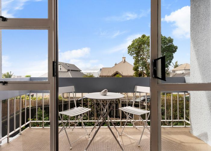  at 8/18 Arthur Street, Freemans Bay, Auckland City, Auckland