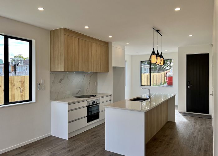  at 96a Botany Rd, Botany Downs, Manukau City, Auckland