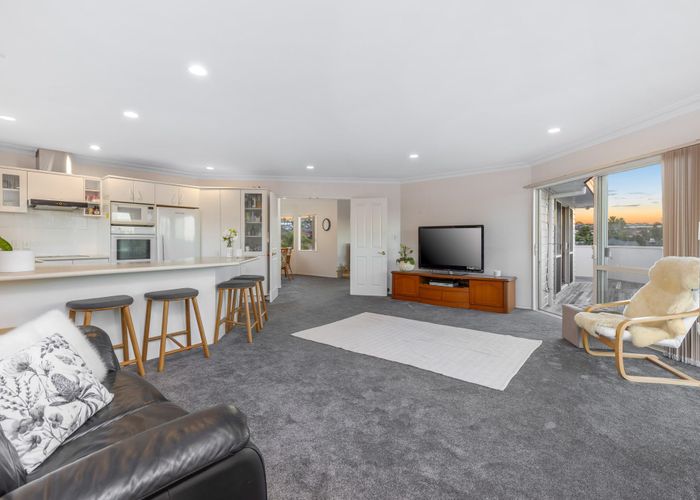  at 4 Bonnard Place, West Harbour, Waitakere City, Auckland