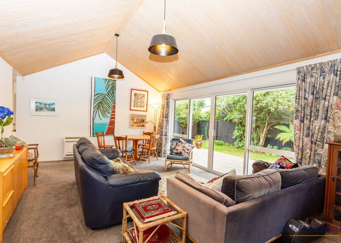  at 1/75 Garreg Road, Bryndwr, Christchurch