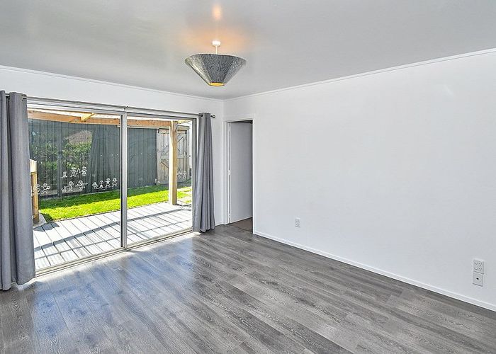  at 2/138 Mangere Road, Otahuhu, Auckland