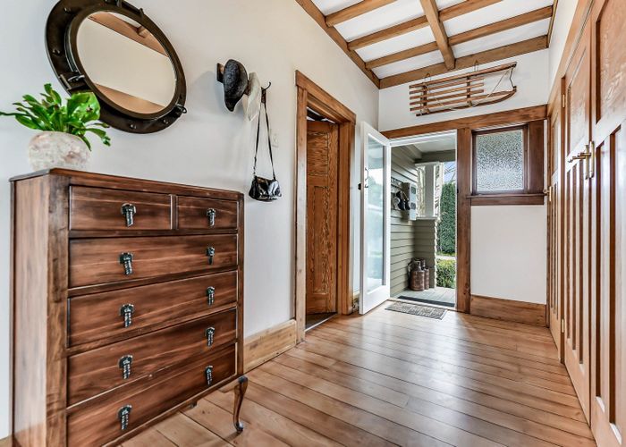  at 46 Naylor Street, Hamilton East, Hamilton
