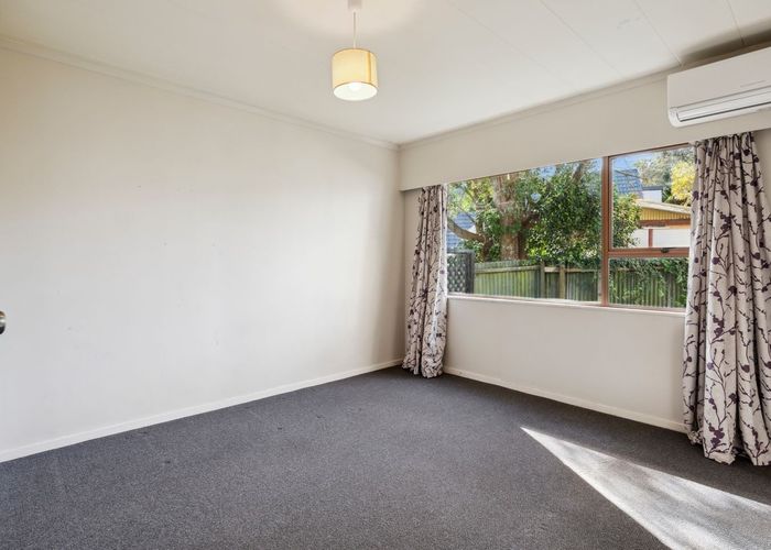  at 2/31  Blease St, New Lynn, Waitakere City, Auckland