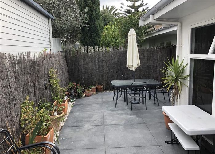  at 11 Meeanee Quay, Westshore, Napier, Hawke's Bay