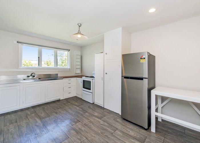  at 2 Lee Street, Southbridge, Southbridge